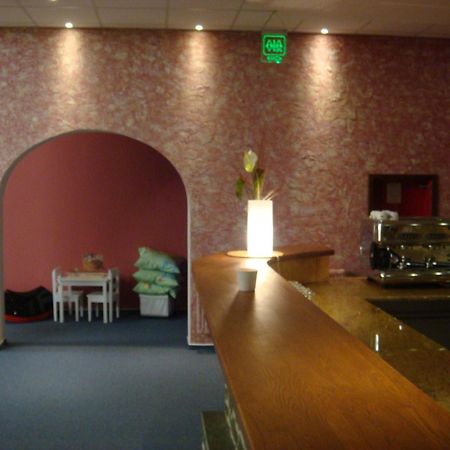 Motel U Krbu Vestec  Buitenkant foto
