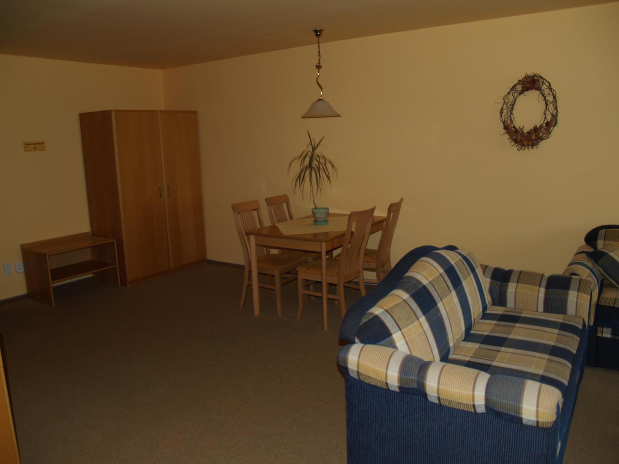 Motel U Krbu Vestec  Buitenkant foto