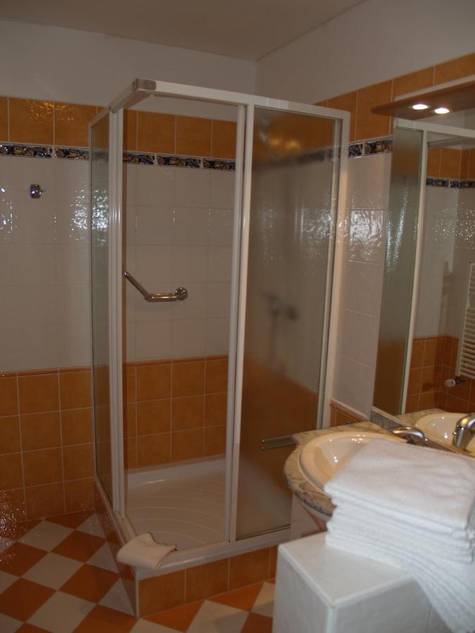 Motel U Krbu Vestec  Kamer foto
